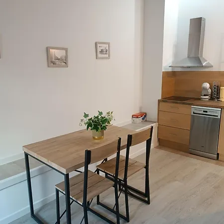 Turisticos Puerta De La Santa 2-1 Ávila