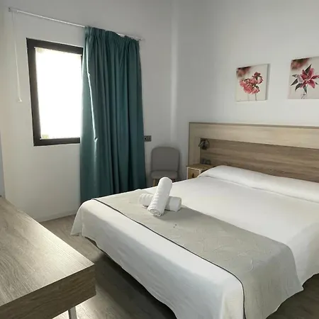 Apartmán Turisticos Puerta De La Santa 2-1 *